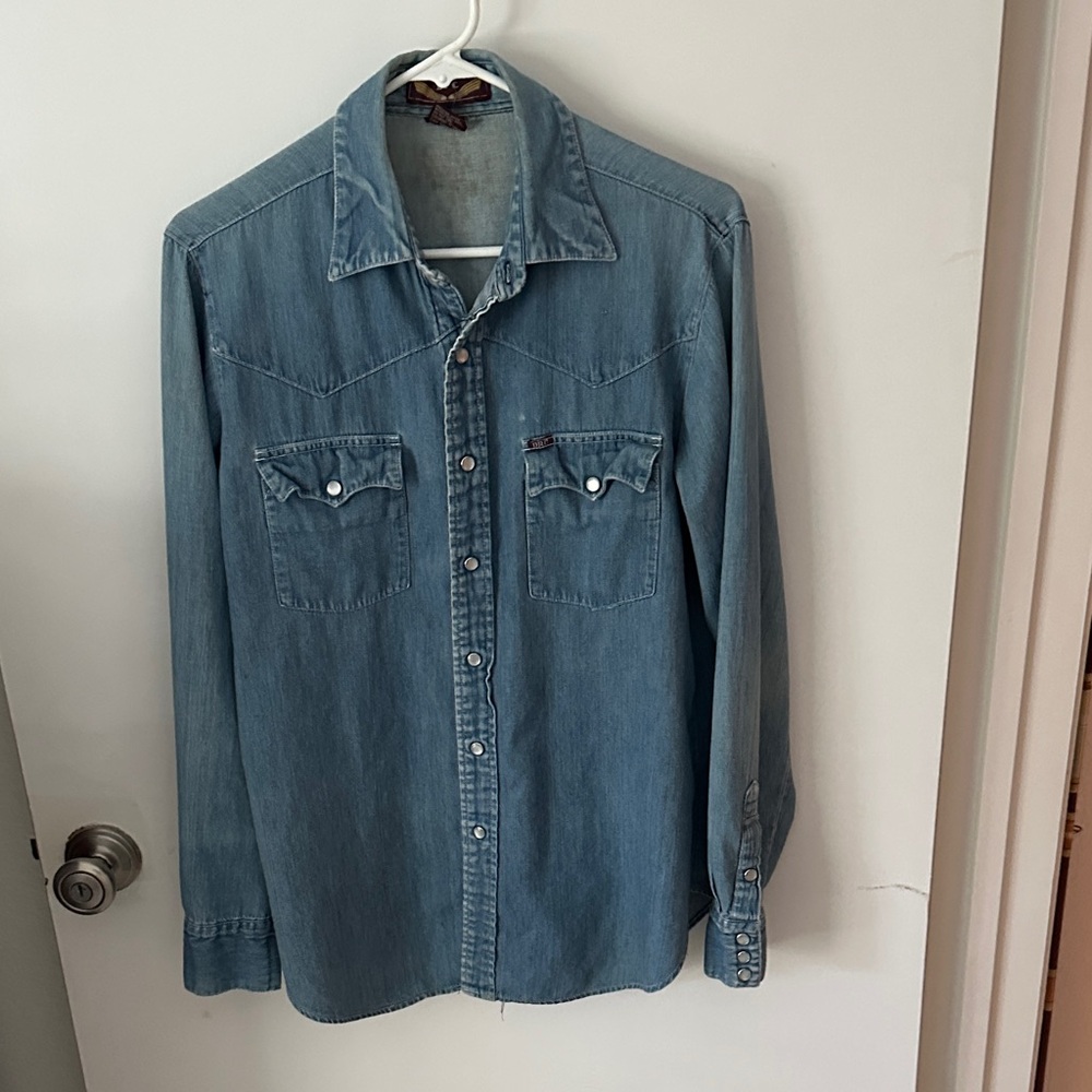 Women's Classic Soft Denim Button-Up Shirt
